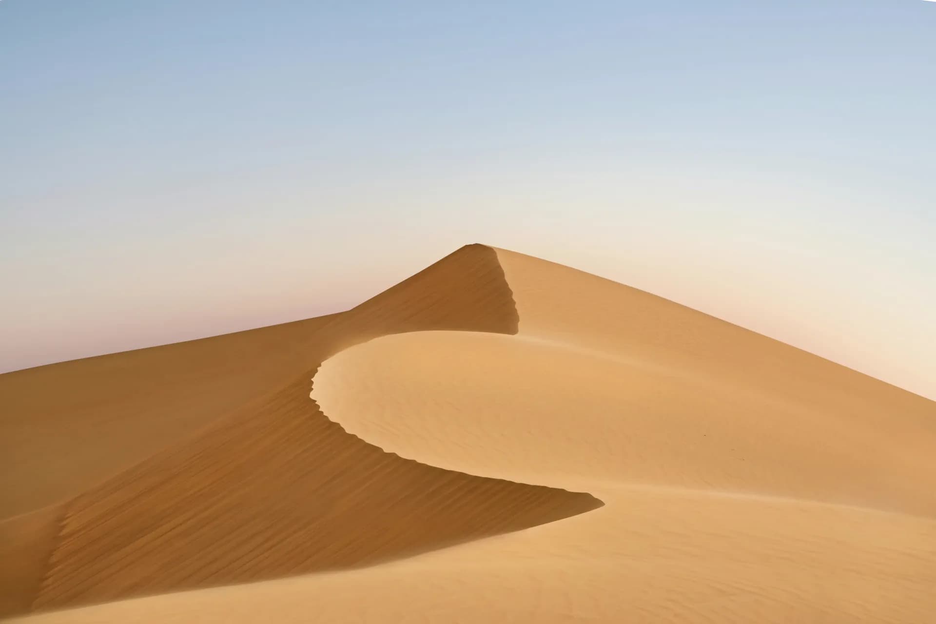 A single wind-carved dune at Erg Chebbi